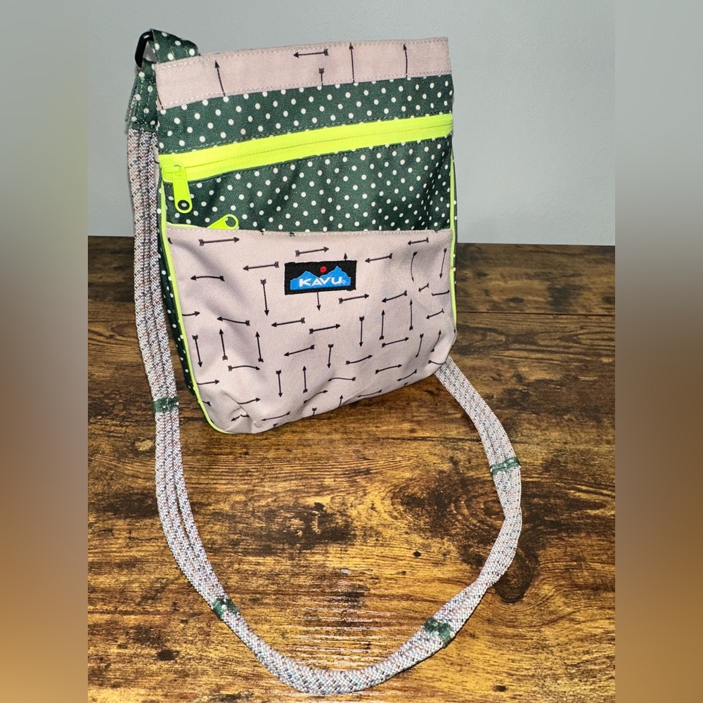 KAVU Polka Dot and Arrows Crossbody Bag in Green and Tan